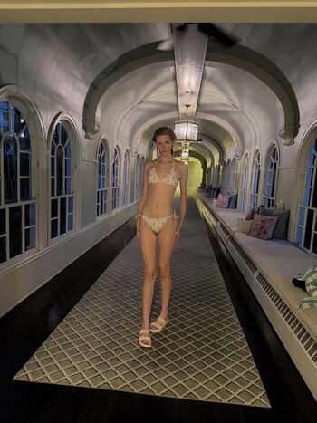 Full leaked Julia fox private photo