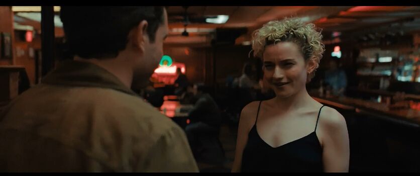 Julia Garner