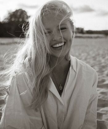 Full leaked Julia tychoniewicz private photo