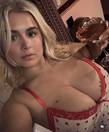 Full leaked Julia vain private photo