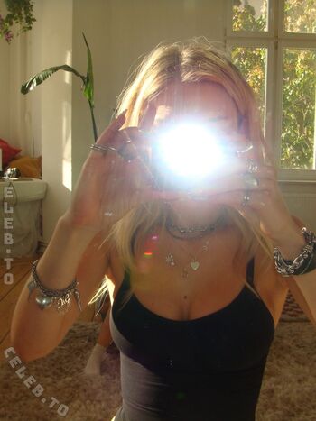 Full leaked Julia wulf private photo