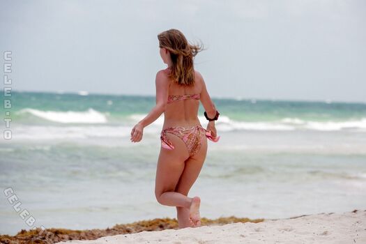 Full leaked Julianne hough page private photo