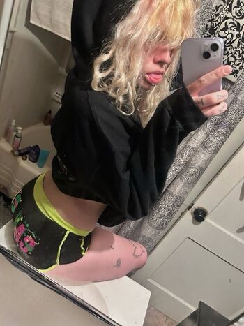 Full leaked Junkrotica private photo