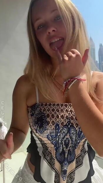 Full leaked Justfranzi x private photo
