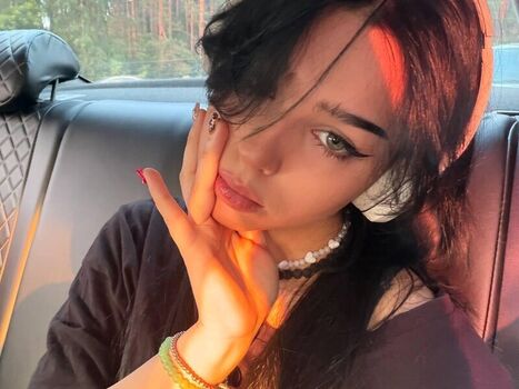 Full leaked Justholly private photo