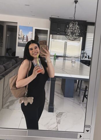 Full leaked Kaelyn private photo