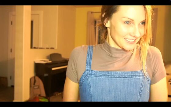 Full leaked Kaileeshy private photo