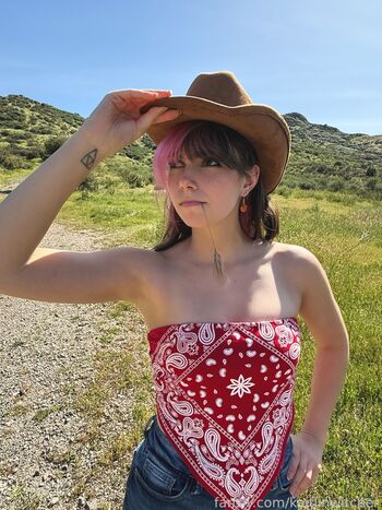 Full leaked Kaitlin witcher private photo