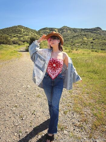 Full leaked Kaitlin witcher private photo