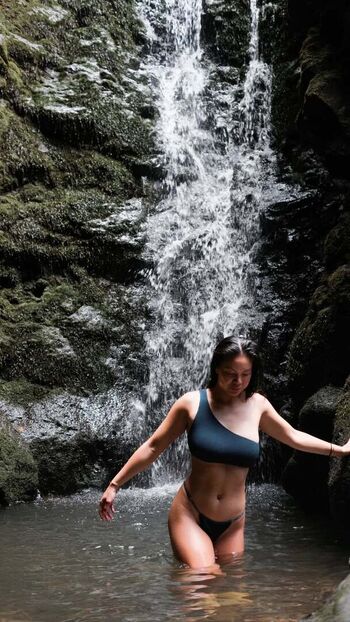 Full leaked Kaitlinshee private photo
