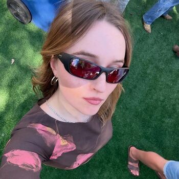 Full leaked Kaitlyn dever private photo