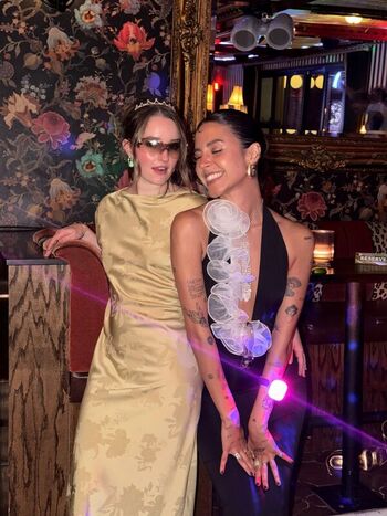 Full leaked Kaitlyn dever private photo