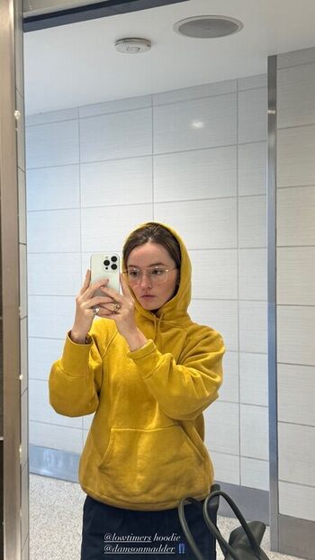 Full leaked Kaitlyn dever private photo