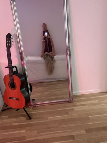 Full leaked Kandyland page private photo