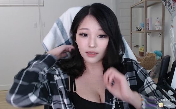 Full leaked Kang hee yoon page private onlyfans photo