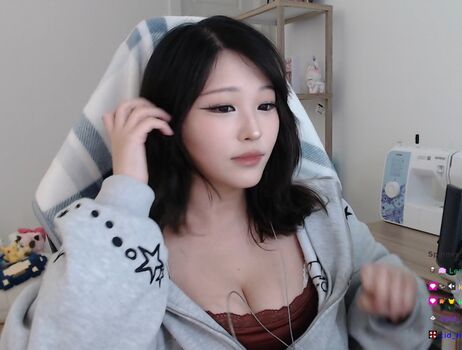 Full leaked Kang hee yoon page private onlyfans photo