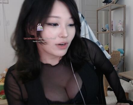 Kang Hee Yoon