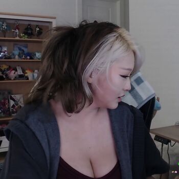 Kang Hee Yoon