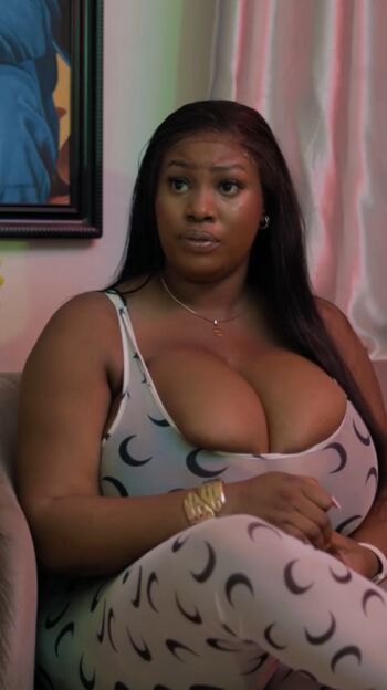 Full leaked Karachika private photo