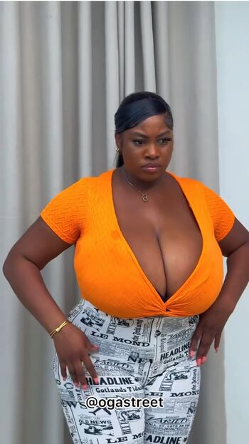 Full leaked Karachika private photo