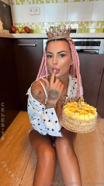 Full leaked Karolinka ofi page private photo