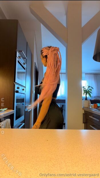 Full leaked Karolinka ofi page private photo