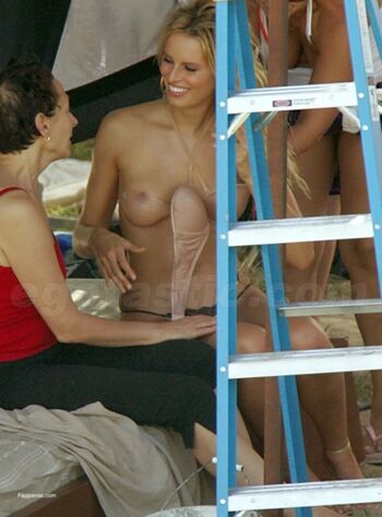 Full leaked Karolna kurkov private photo
