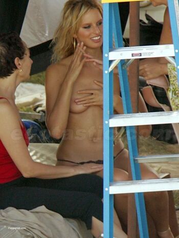 Full leaked Karolna kurkov private photo
