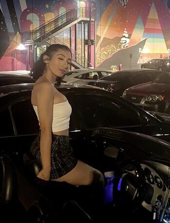 Full leaked Karolyn page private photo
