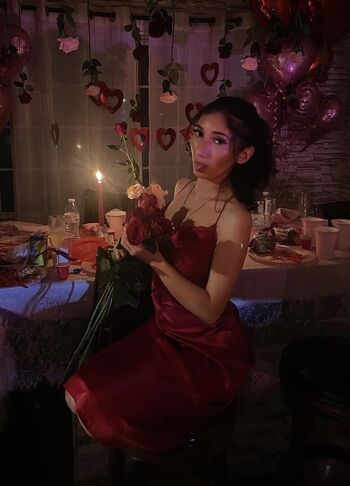 Full leaked Karolyn private photo