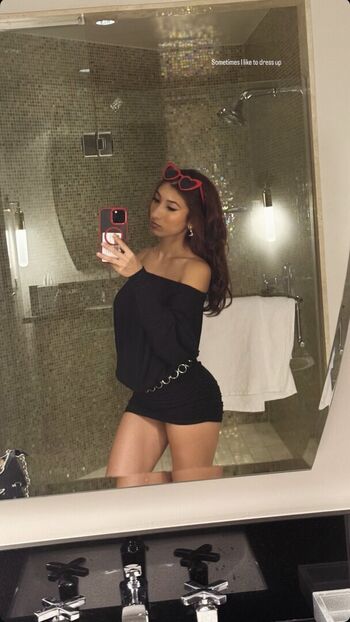 Full leaked Karolyn private photo