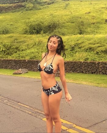 Full leaked Karolyn private photo