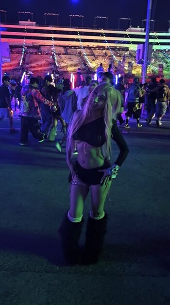 Full leaked Karolyn private photo