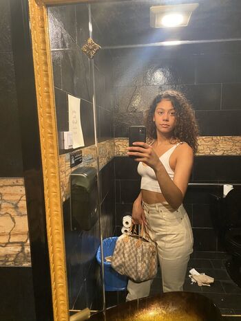 Full leaked Karrahbooo private photo
