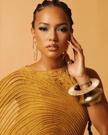 Full leaked Karrueche private photo