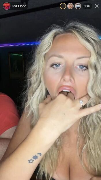 Full leaked Kasienycole page private photo