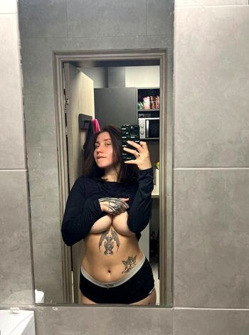 Full leaked Kathie private photo
