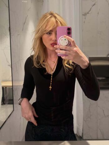 Full leaked Kathryn newton private photo