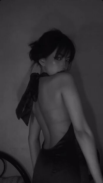 Full leaked Katiearucan private photo