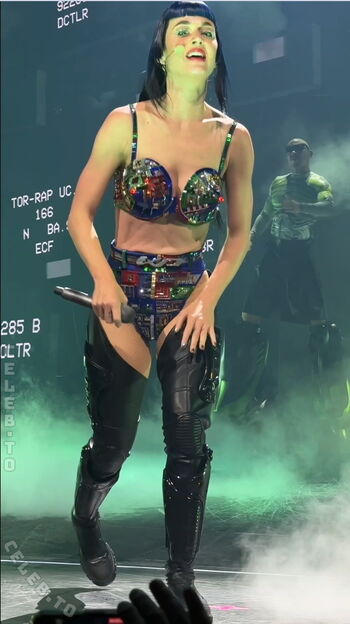 Full leaked Katy perry page private photo
