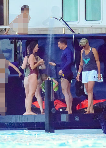 Full leaked Katy perry private photo