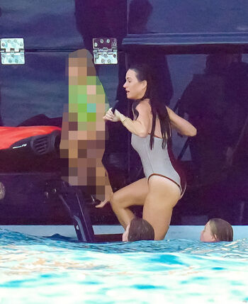 Full leaked Katy perry private photo