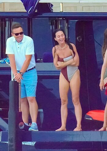 Full leaked Katy perry private photo