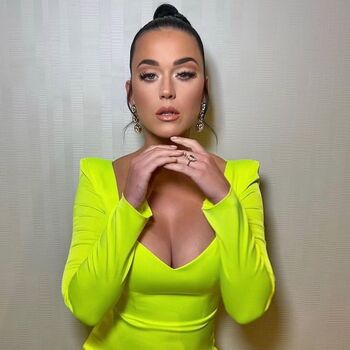 Full leaked Katy perry private photo