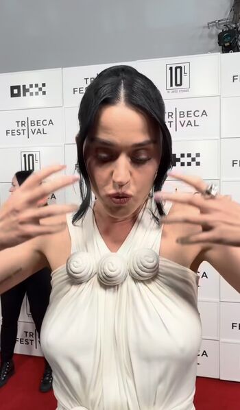 Full leaked Katy perry private photo
