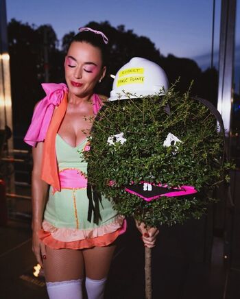 Full leaked Katy perry private photo
