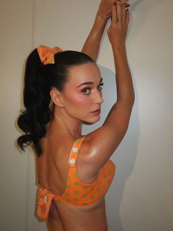 Full leaked Katy perry page private photo