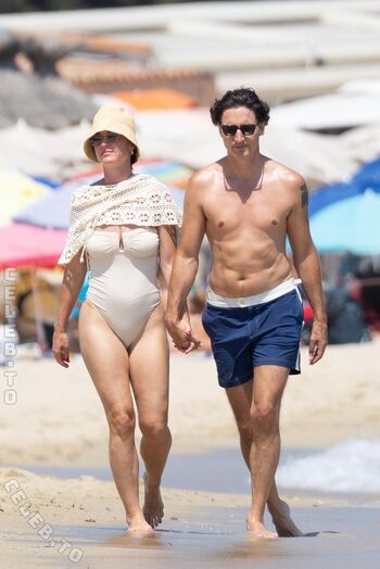 Full leaked Katy perry private photo