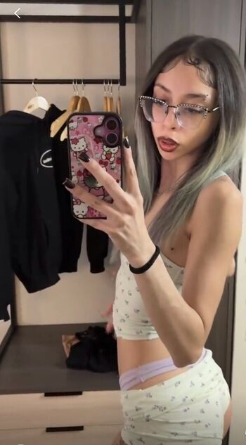 Full leaked Kawaiisofye private photo