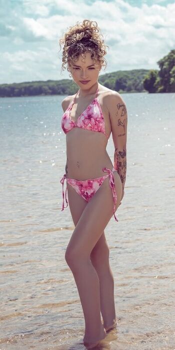 Full leaked Kayleeterrerooo page private photo